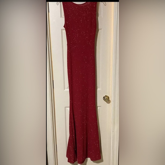 Lovely Day Women’s Red Sequined Maxi Formal Prom Dress Back Out Size Medium - Picture 10 of 10